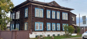 Продается нежилое здание (Школа), 529,2 кв. м и Земельный участок, 836 кв. м, г. Енисейск, ул. Ленина, дом 94